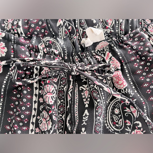 Wide legged pattern pants - Picture 2 of 2